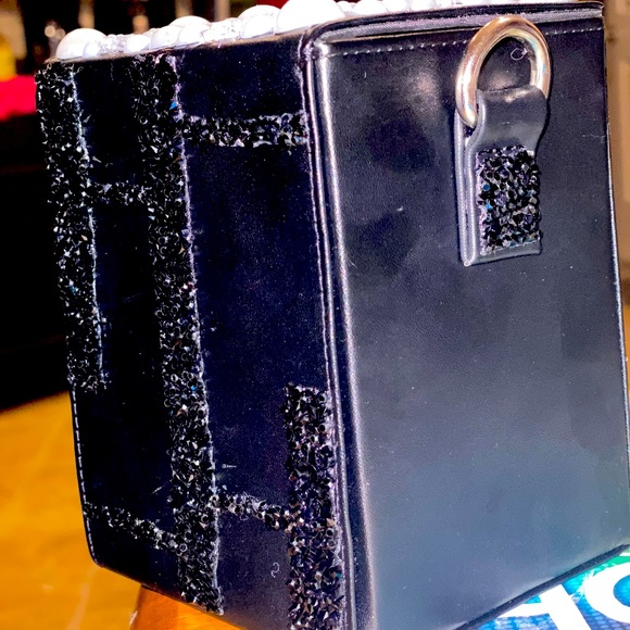 ASOS Designs, one of a kind crossbody bag. Front/Back/side pictured. - Picture 4 of 4